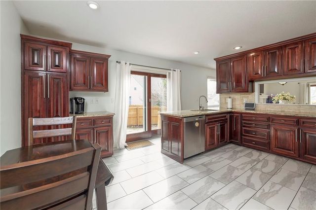 10890 Bradshaw Street, Overland Park, KS 66210