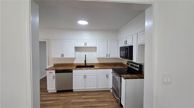 2084 Snow SW Road, Atlanta, GA 30311