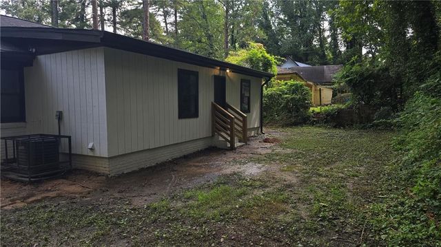 2084 Snow SW Road, Atlanta, GA 30311