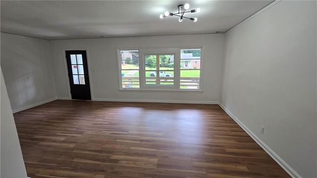 2084 Snow SW Road, Atlanta, GA 30311