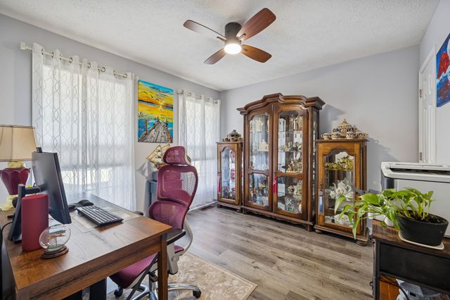 1004 Glenhurst Way, Clarksville, TN 37040