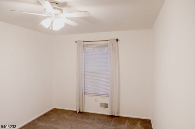 235 Tintern Ct, Franklin Twp., NJ 08873