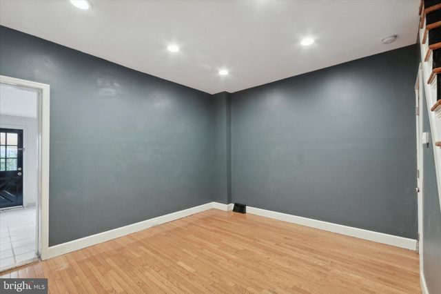 833 ALMOND ST, Philadelphia, PA 19125
