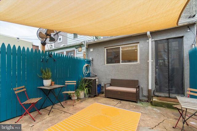833 ALMOND ST, Philadelphia, PA 19125