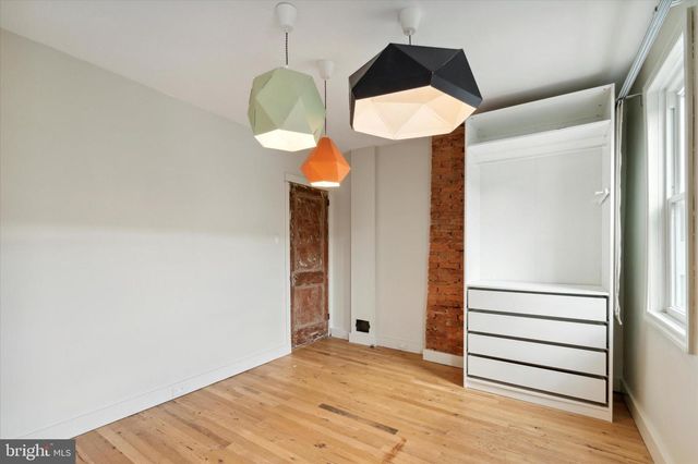 833 ALMOND ST, Philadelphia, PA 19125