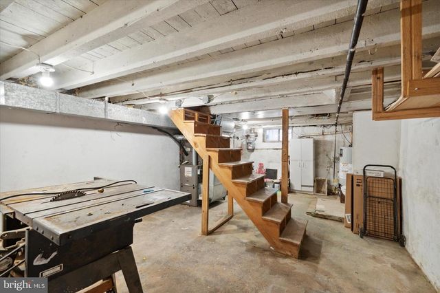 833 ALMOND ST, Philadelphia, PA 19125