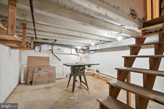 833 ALMOND ST, Philadelphia, PA 19125