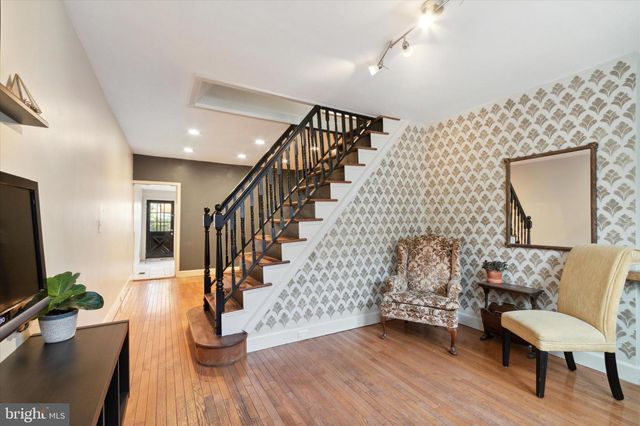 833 ALMOND ST, Philadelphia, PA 19125