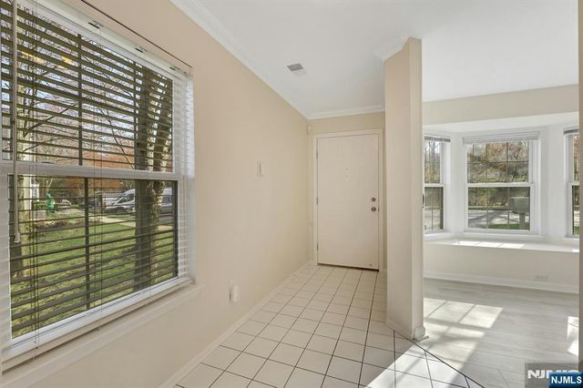 2109 Henry Court, Mahwah, NJ 07430