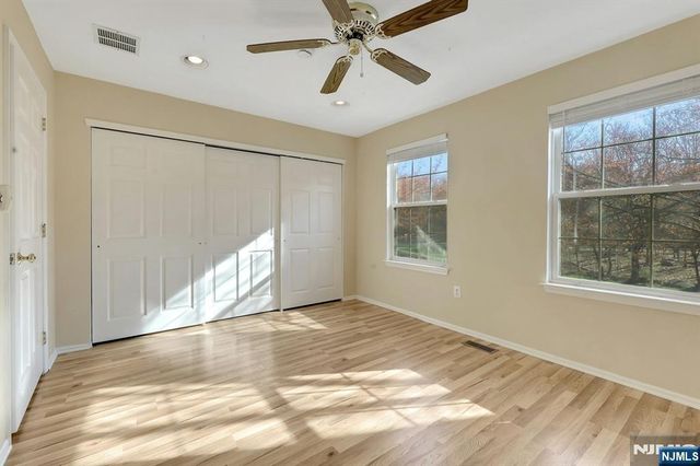 2109 Henry Court, Mahwah, NJ 07430