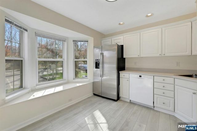 2109 Henry Court, Mahwah, NJ 07430