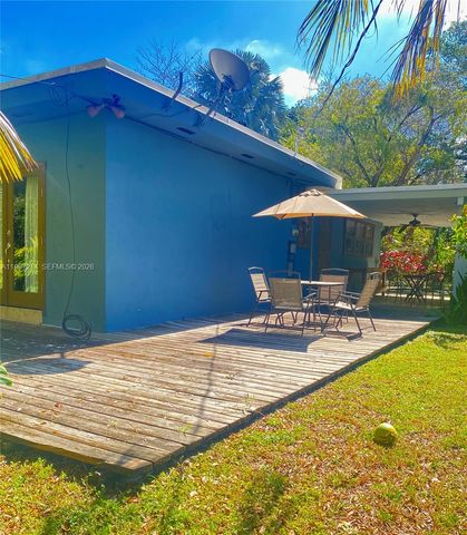 5975 SW 60th St, South Miami, FL 33143