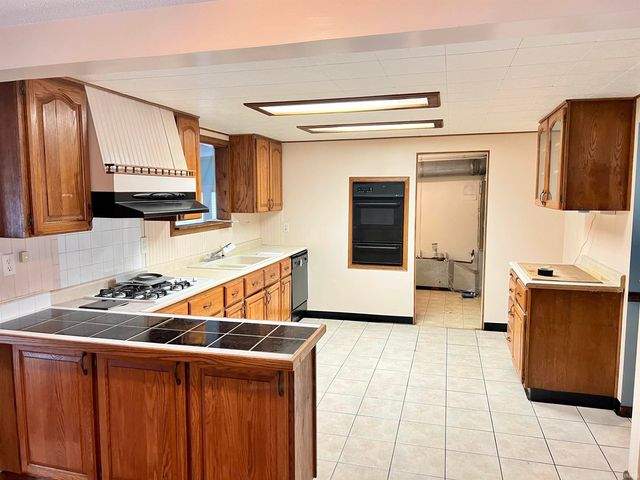 2405 Woodmont Drive, South Bend, IN 46614