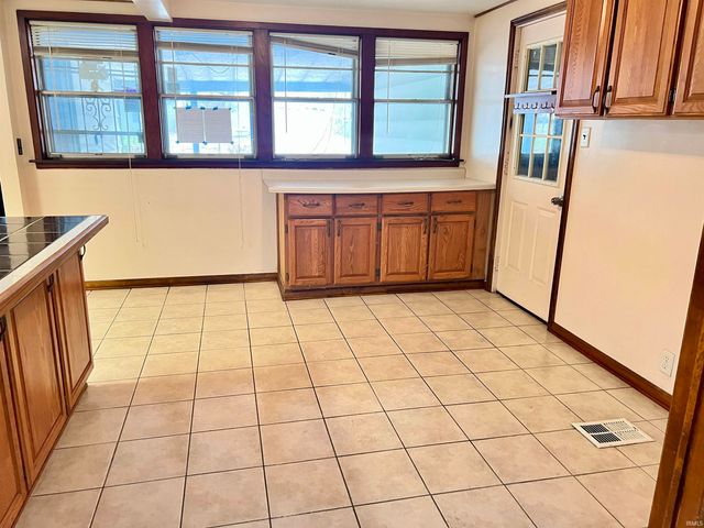 2405 Woodmont Drive, South Bend, IN 46614