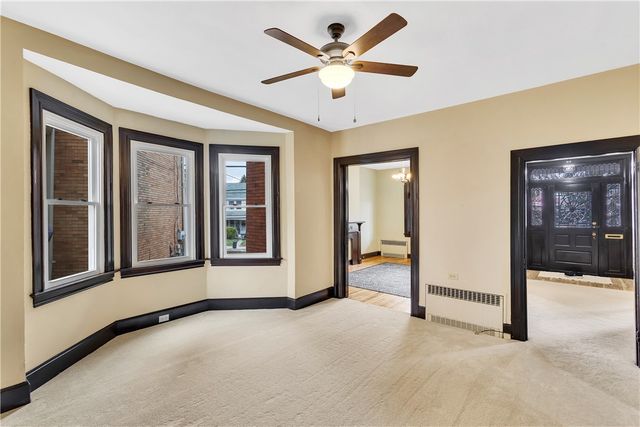 988 Greenfield Ave, Greenfield, PA 15217