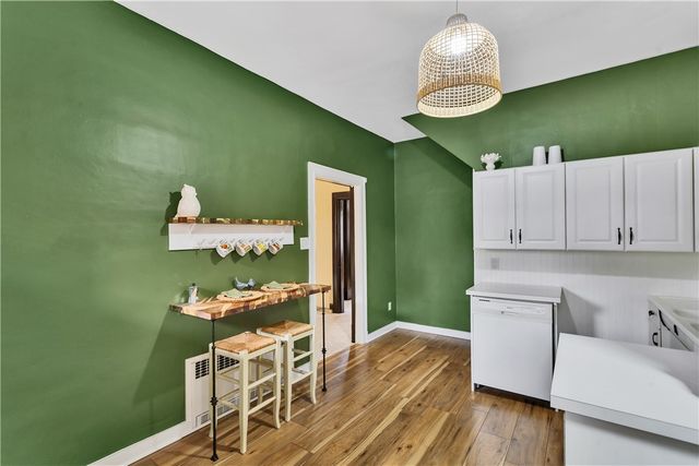 988 Greenfield Ave, Greenfield, PA 15217