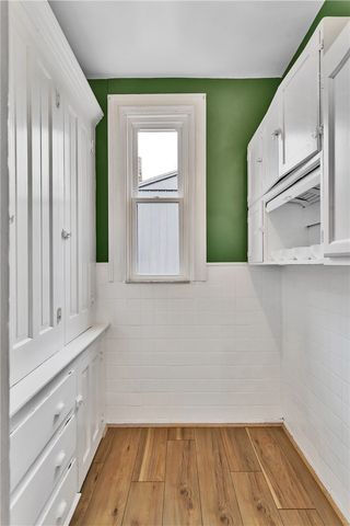 988 Greenfield Ave, Greenfield, PA 15217