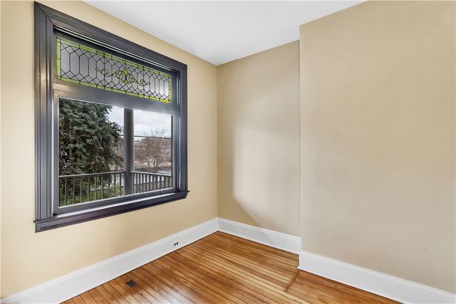 988 Greenfield Ave, Greenfield, PA 15217