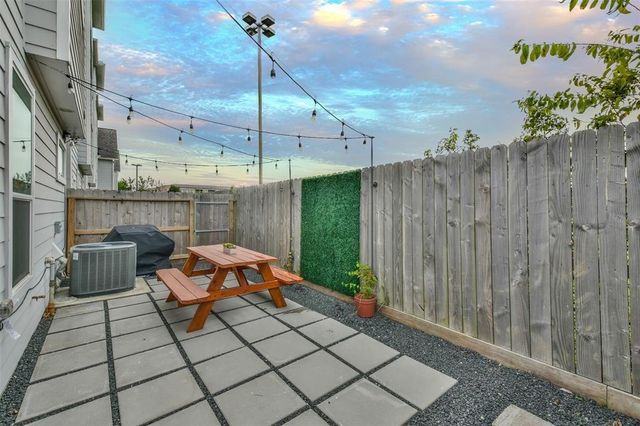 1815 Napa Creek Lane, Houston, TX 77009