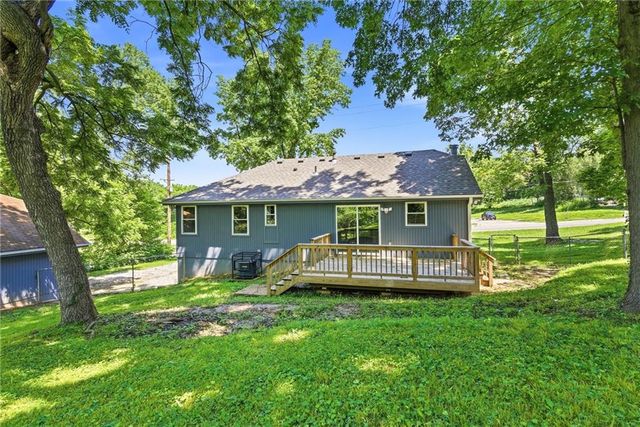 4211 Leavenworth Road, Kansas City, KS 66104