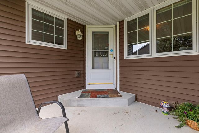 6228 Creekview Lane N, Brooklyn Park, MN 55443