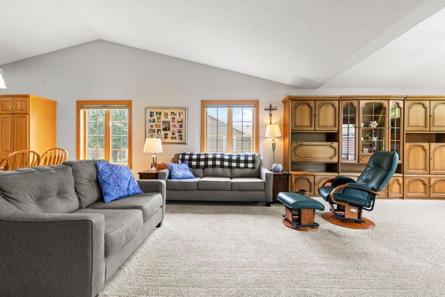 6228 Creekview Lane N, Brooklyn Park, MN 55443
