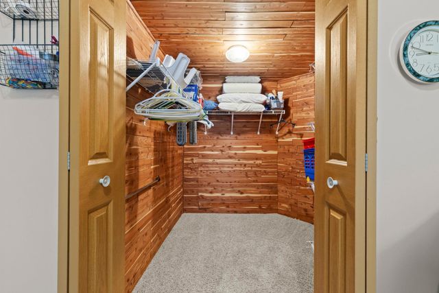 6228 Creekview Lane N, Brooklyn Park, MN 55443