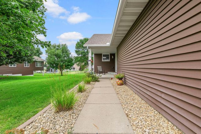 6228 Creekview Lane N, Brooklyn Park, MN 55443