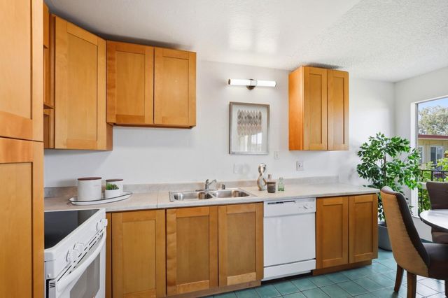 3045 Los Prados Street 217, San Mateo, CA 94403