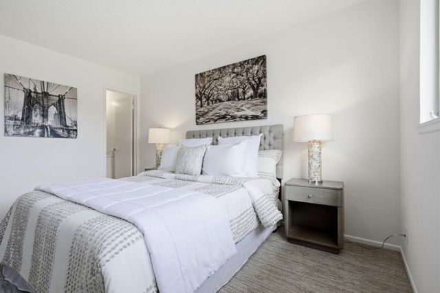 3045 Los Prados Street 217, San Mateo, CA 94403