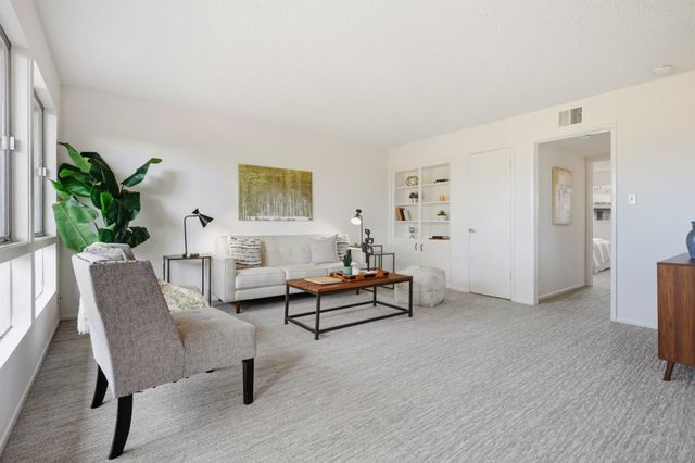 3045 Los Prados Street 217, San Mateo, CA 94403