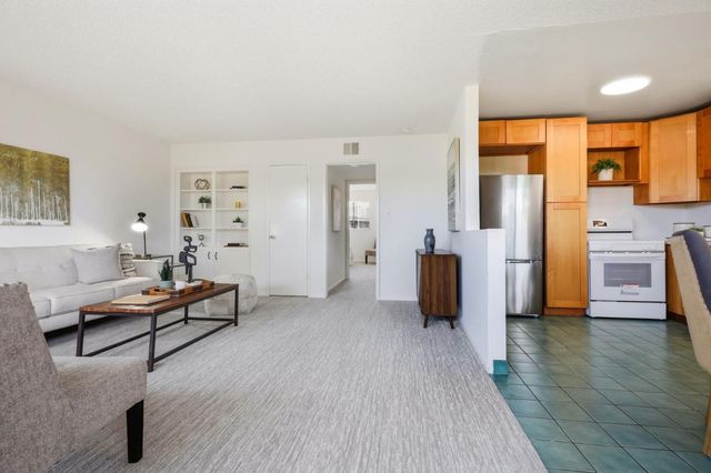 3045 Los Prados Street 217, San Mateo, CA 94403