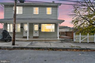 121 W SAVORY ST, Pottsville, PA 17901