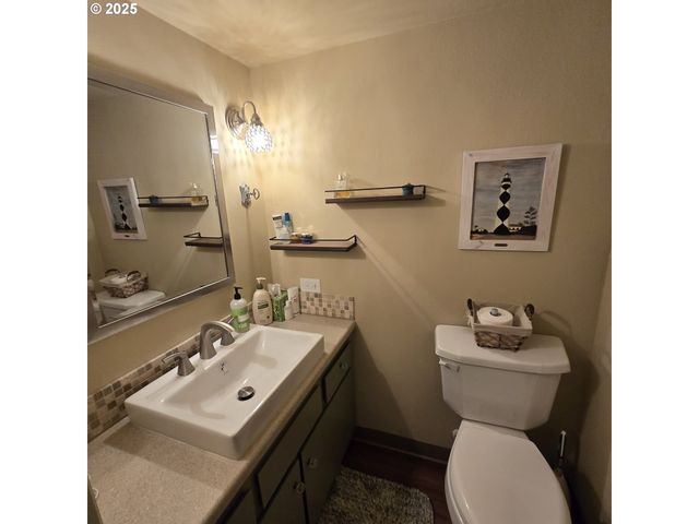 1000 Se BAY Blvd 124, Newport, OR 97365