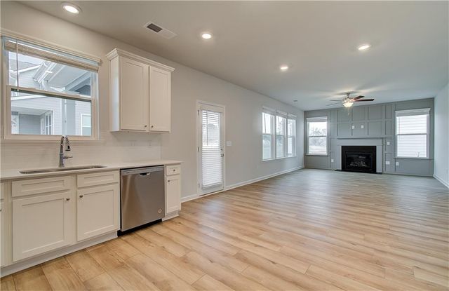 295 Arnewood Circle, Mcdonough, GA 30253