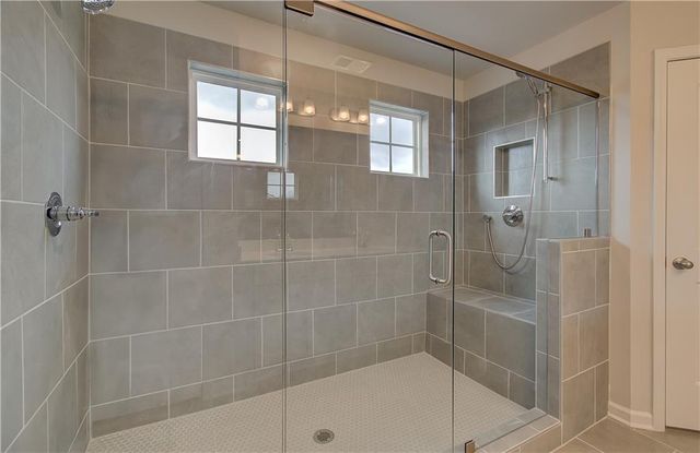 295 Arnewood Circle, Mcdonough, GA 30253