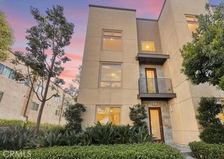 27 SOHO, Irvine, CA 92612