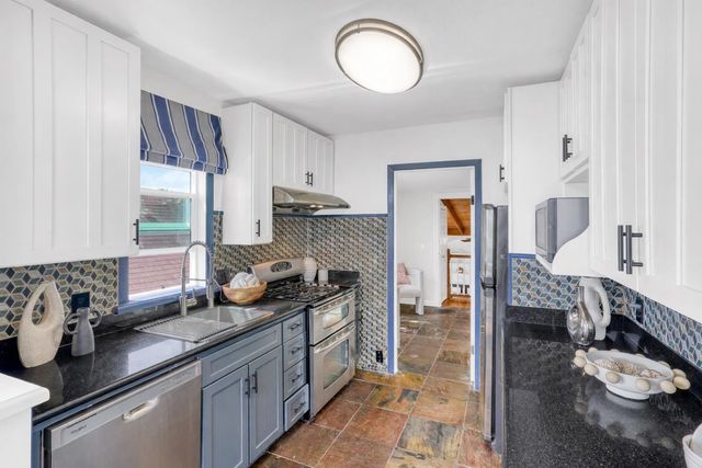 446 Nevada Street, San Francisco, CA 94110