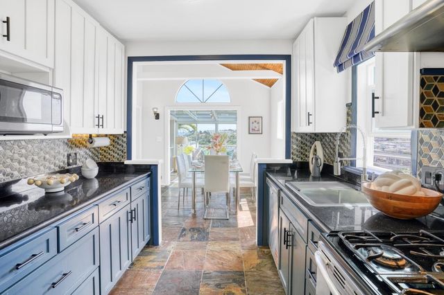 446 Nevada Street, San Francisco, CA 94110