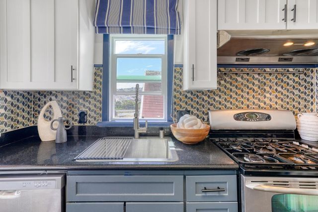 446 Nevada Street, San Francisco, CA 94110