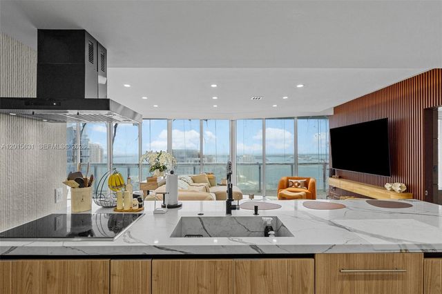 465 Brickell Ave 3301, Miami, FL 33131
