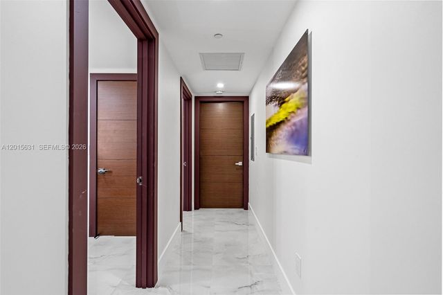 465 Brickell Ave 3301, Miami, FL 33131