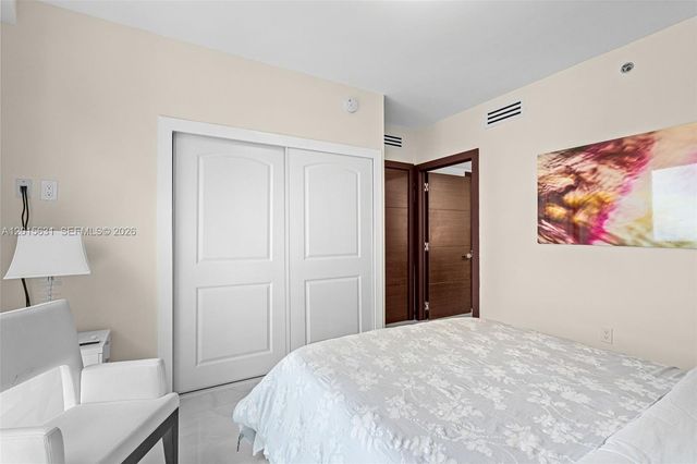 465 Brickell Ave 3301, Miami, FL 33131