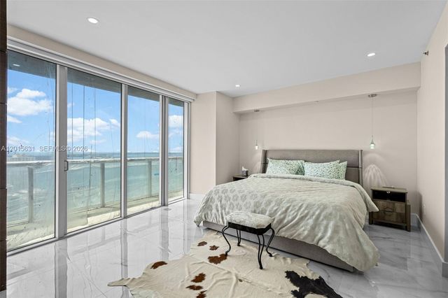 465 Brickell Ave 3301, Miami, FL 33131