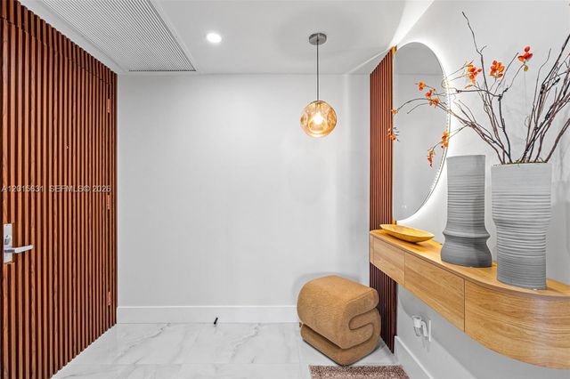 465 Brickell Ave 3301, Miami, FL 33131