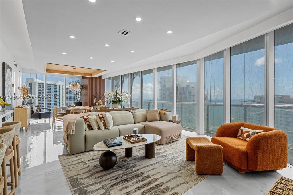 465 Brickell Ave 3301, Miami, FL 33131