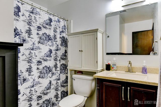 88 Stratton S Street, Piscataway, NJ 08854