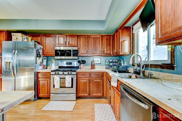 88 Stratton S Street, Piscataway, NJ 08854