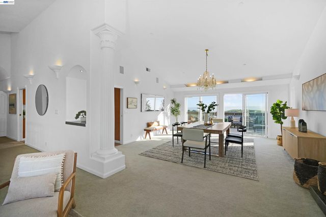 3499 La Mesa Dr, Hayward, CA 94542