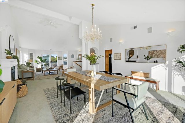 3499 La Mesa Dr, Hayward, CA 94542